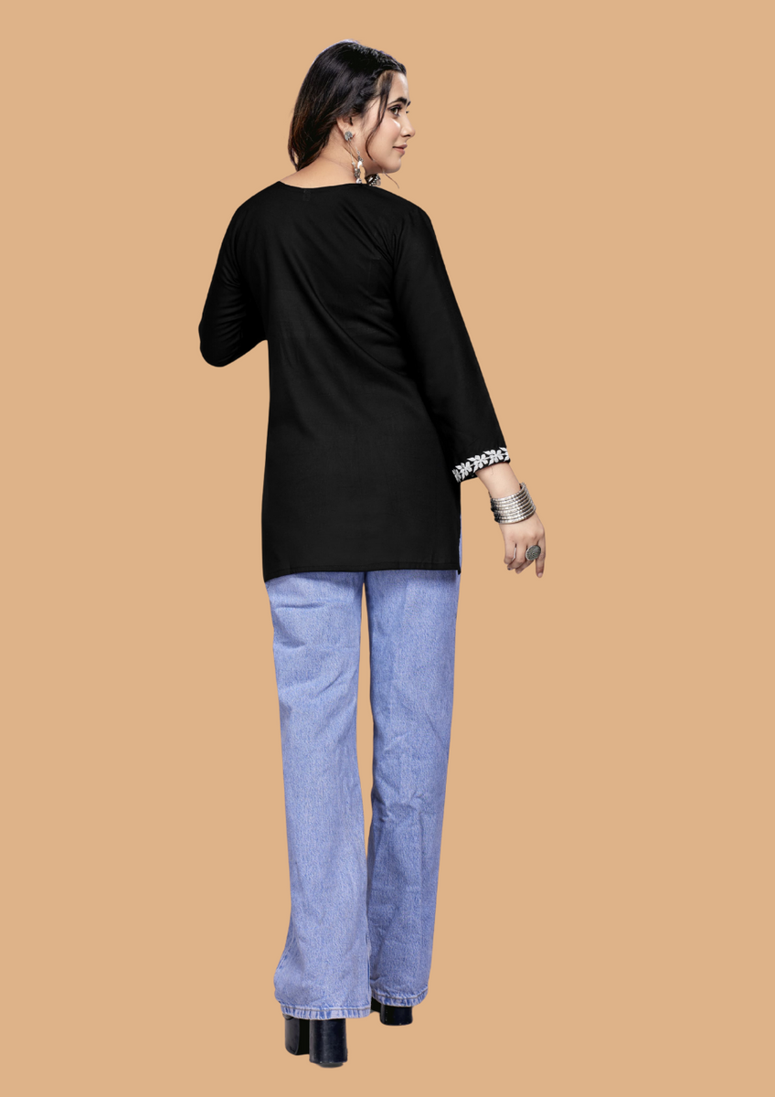 Black Bloom Embroidery Top