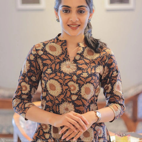 Black Blossom Kurti