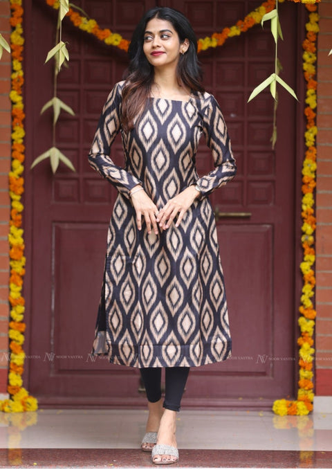 Ikat Noir Kurti