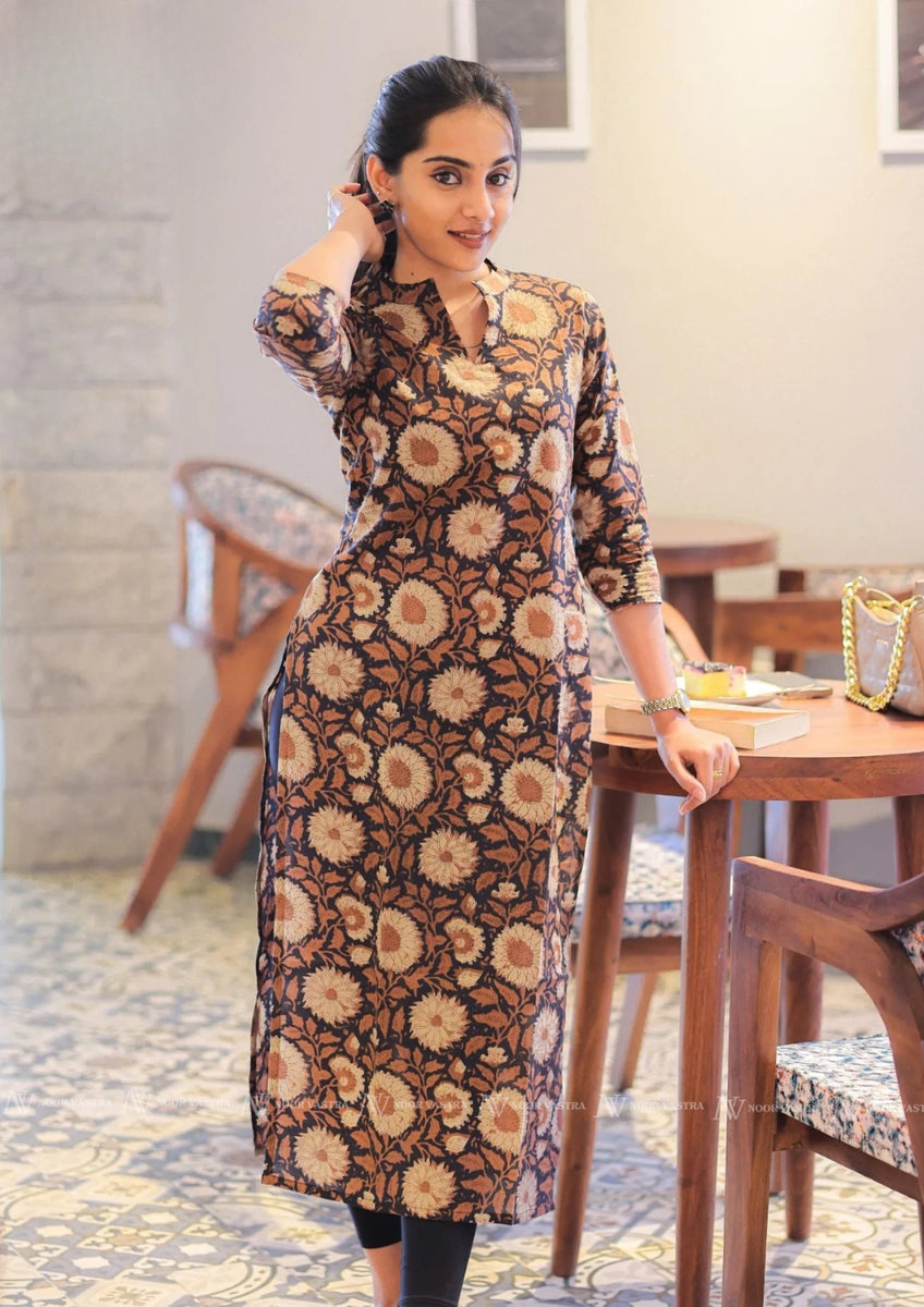 Black Blossom Kurti