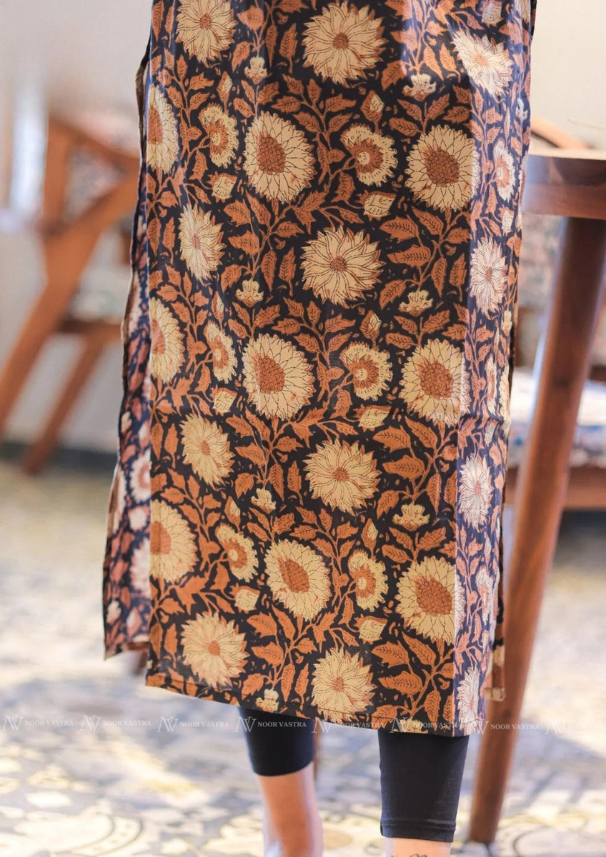 Black Blossom Kurti